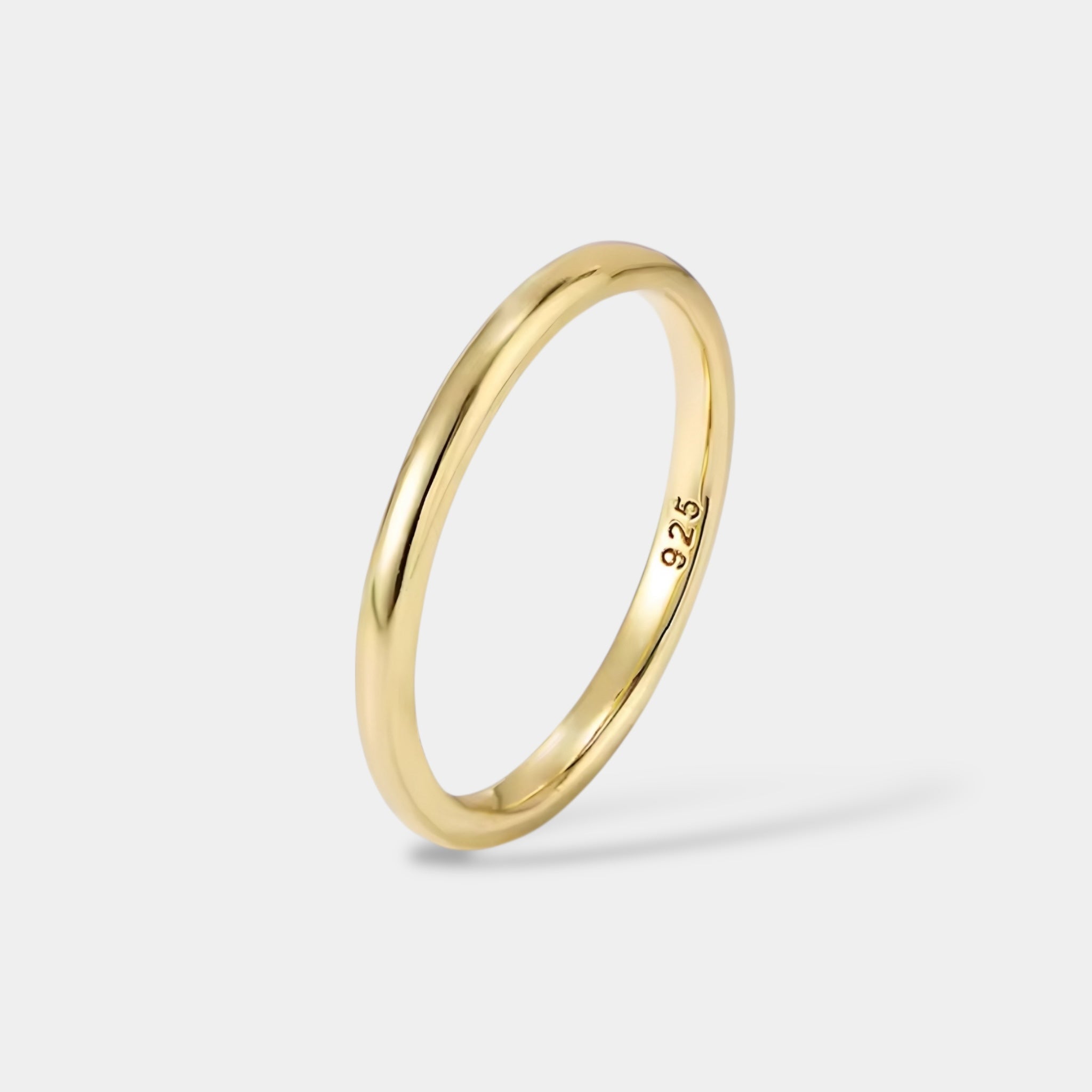 Classy Band Ring Gold
